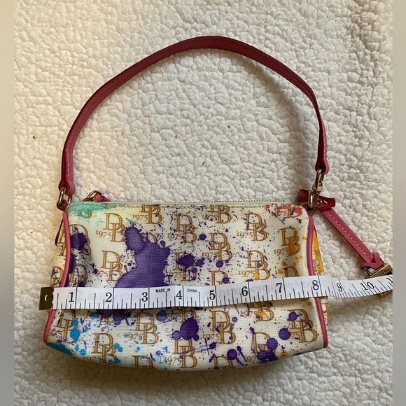 Dooney & Bourke Mini Logo Barrel Bag - Picture 4 of 6